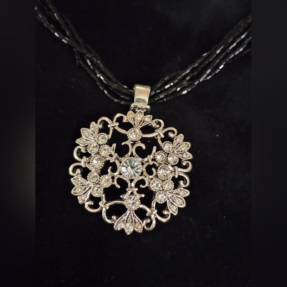 Premier Designs Final Touch 19" Silver Tone Medallion Black Beads Necklace